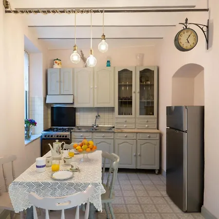 Caruggiu - Ptb193 By Interhome